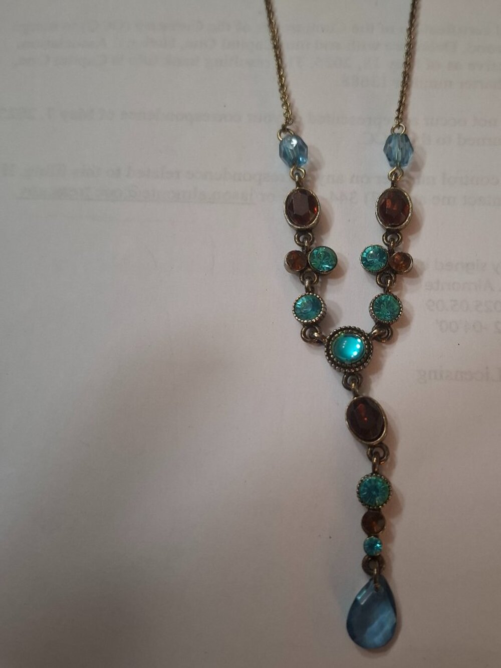 Avon Nina Ricci Lariat Glass Gemstone Necklace